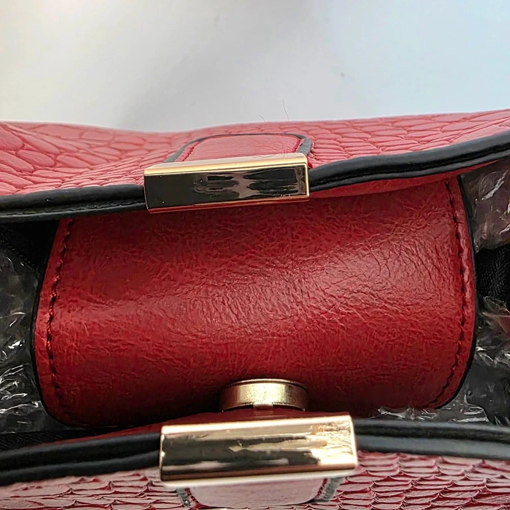 Red Crocodile Embossed Vegan Leather Bucket Bag Top Handle Crossbody Bag Gold